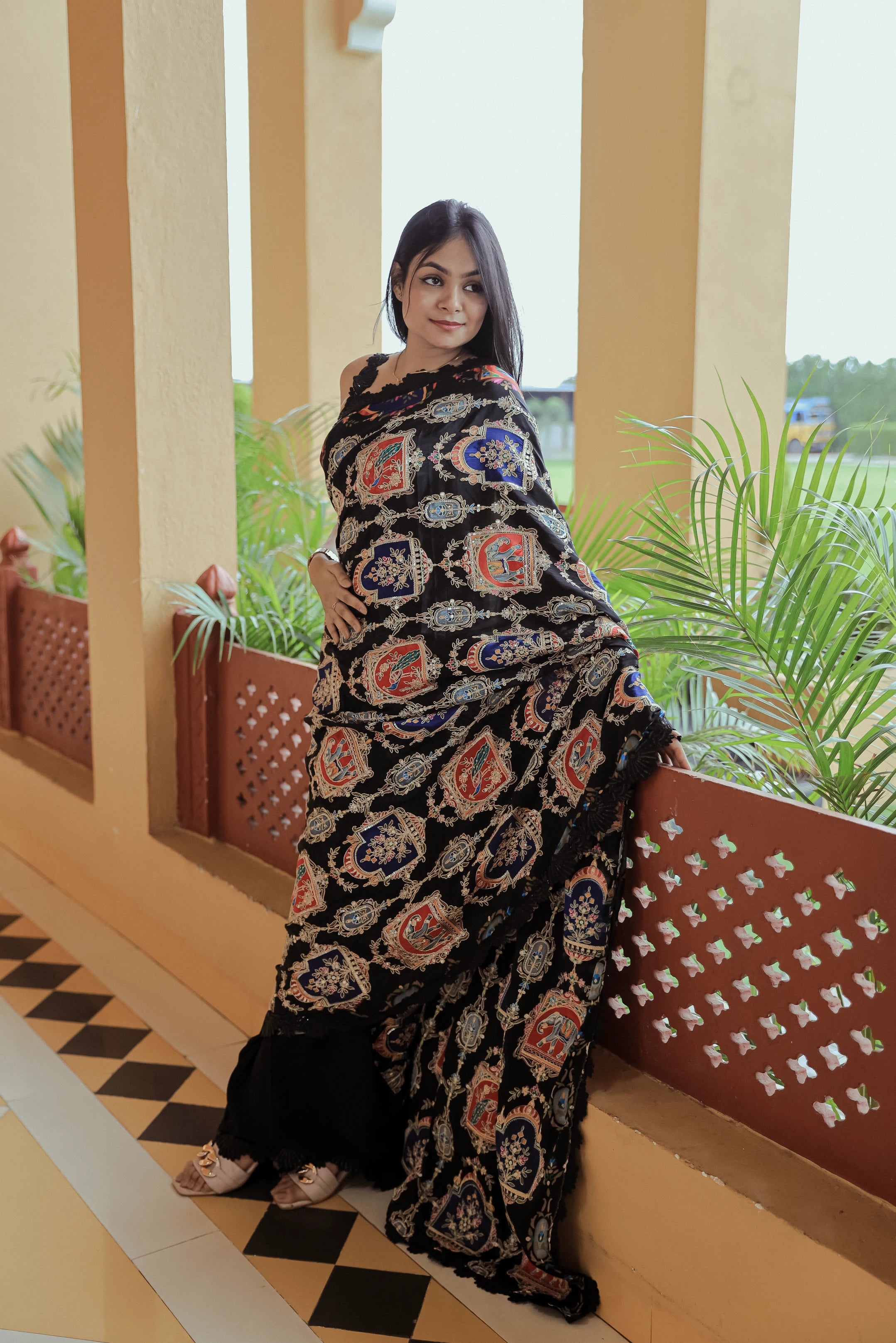 Nooré Black Black Hand-Embroidered Saree