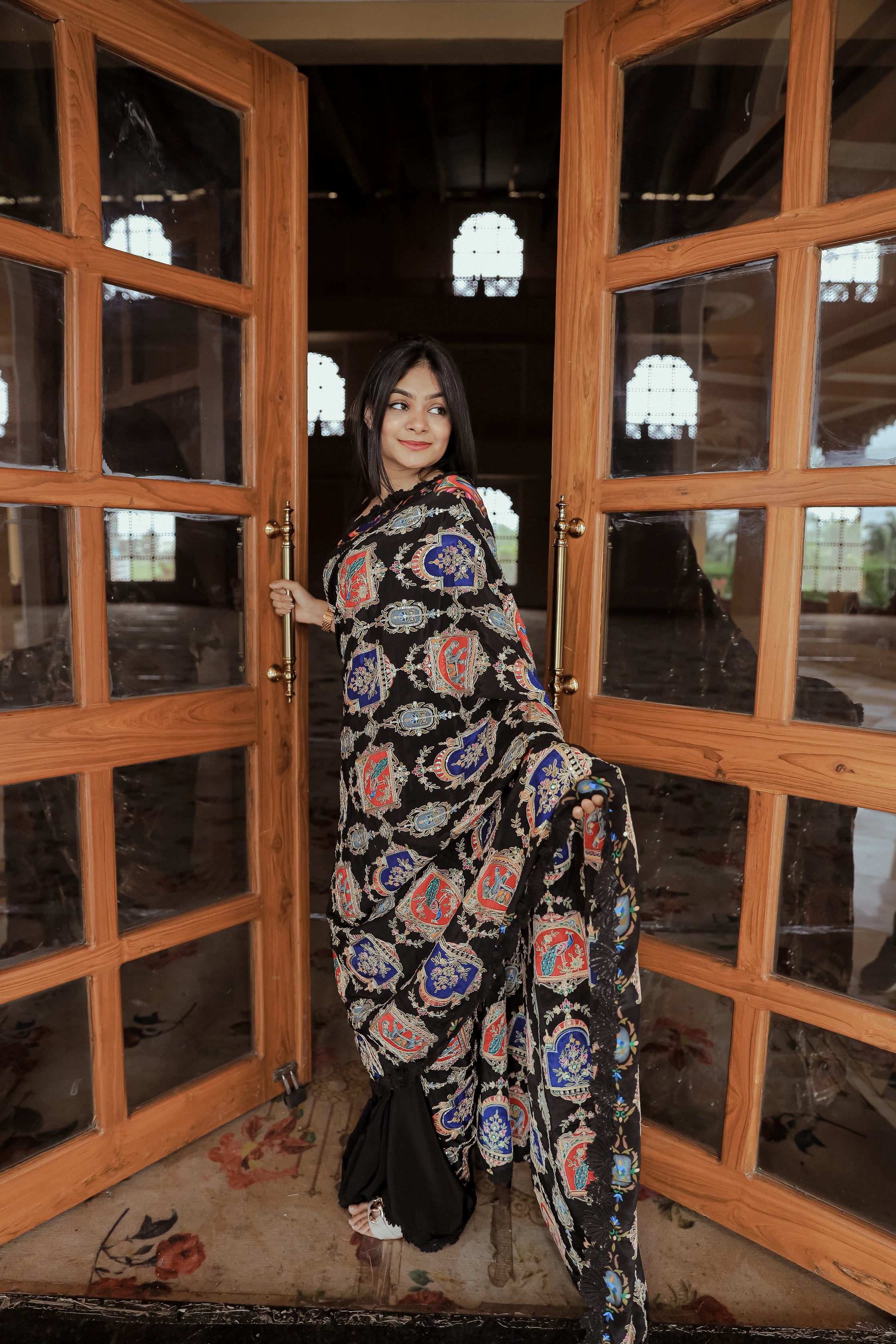 Nooré Black Black Hand-Embroidered Saree