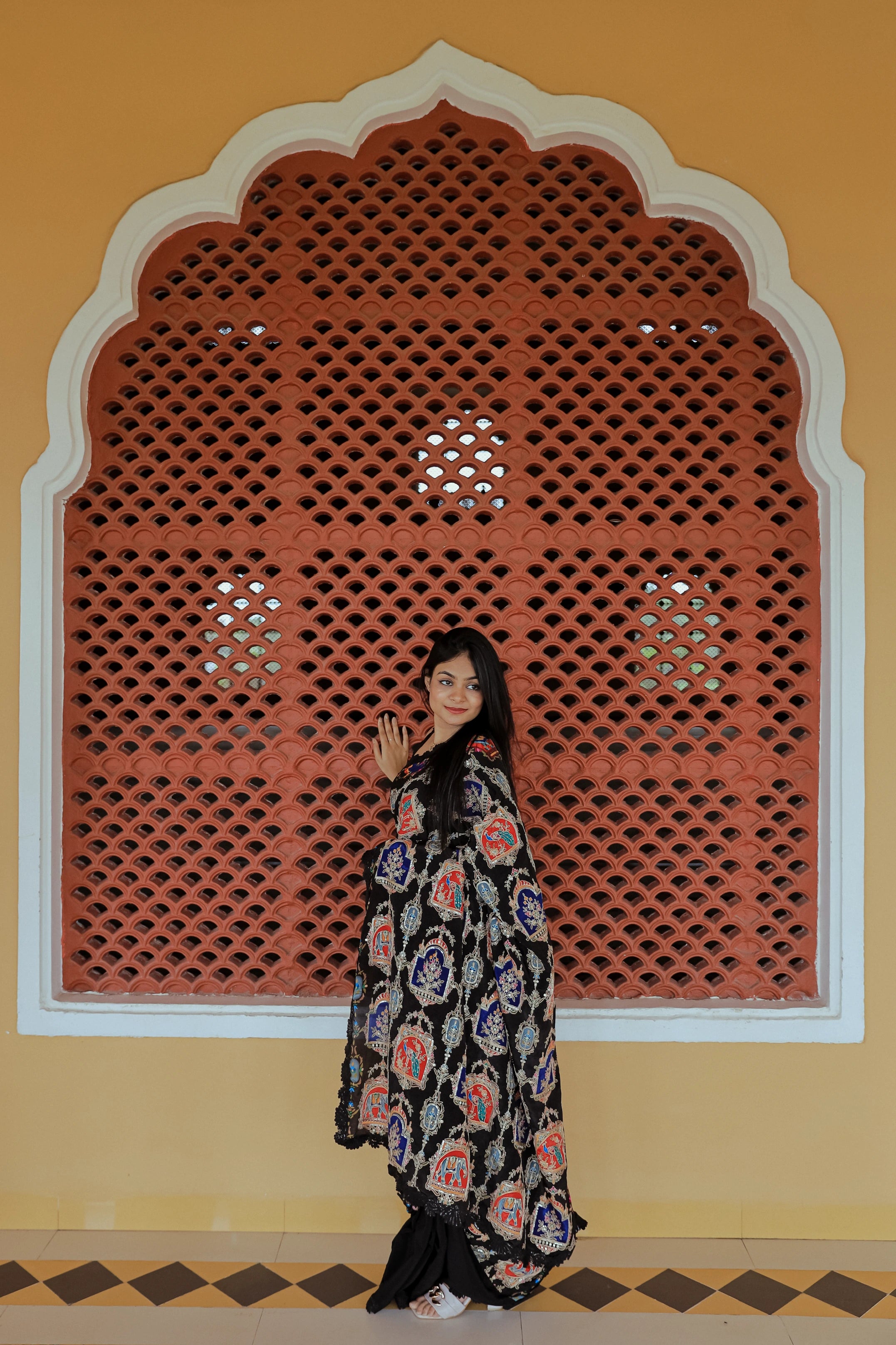 Nooré Black Black Hand-Embroidered Saree